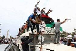 Libya bans ex-Gaddafi officials from office 