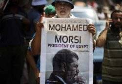 EU calls for Morsi release amid protests  