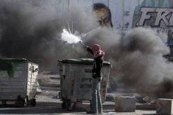 Palestinians cancel talks after Israeli raid 