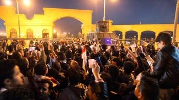 Dozens killed in violence at Cairo football game