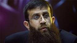 Israel frees Palestinian prisoner on hunger strike