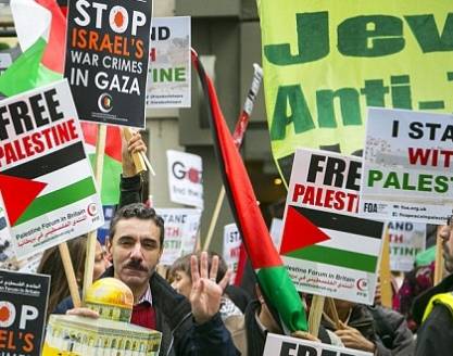 Thousands protest Israel in London