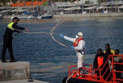 Spain: Hundreds of people rescued from the Mediterranean sea