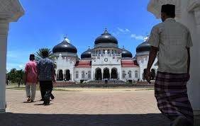 Keutamaan Berjalan ke Masjid dan Memakmurkannya 1