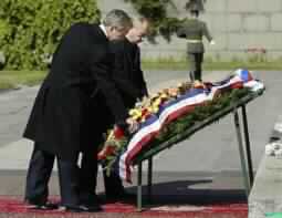   Bush, Putin Shift Concerns to South Asia